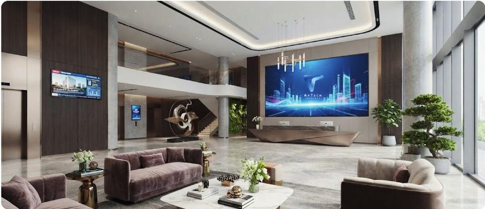 Sảnh tòa nhà với màn hình LED và hệ thống chiếu sáng